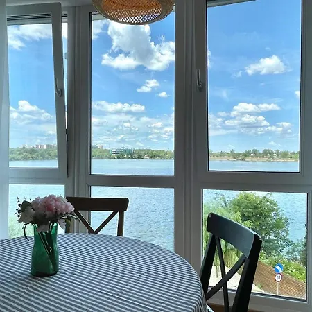 No 207 Lebada * Βουκουρέστι